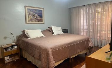 Lujosa casa con 4 dormitorios 409 m2 cubiertos + jardín de 225 m2