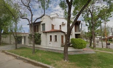 Casa en venta - 4 Dormitorios 2 Baños - Saladillo