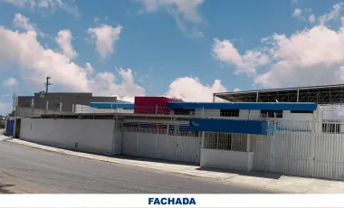Nave Industrial en el lugar ideal para instalar su empresa, cuenta con todos los servicios.