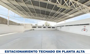 Nave Industrial en el lugar ideal para instalar su empresa, cuenta con todos los servicios.