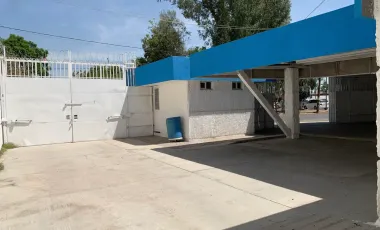 Nave Industrial en el lugar ideal para instalar su empresa, cuenta con todos los servicios.