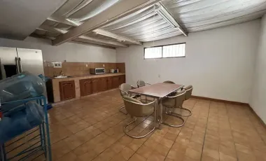 Nave Industrial en el lugar ideal para instalar su empresa, cuenta con todos los servicios.