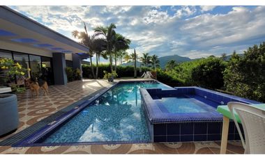 CASA CAMPESTRE EN EXCLUSIVO CONDOMINIO, COMBIA