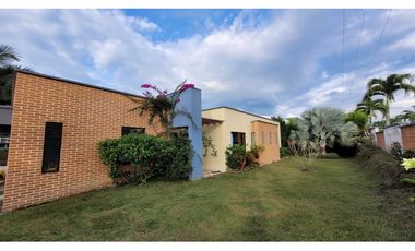 CASA CAMPESTRE EN EXCLUSIVO CONDOMINIO, COMBIA