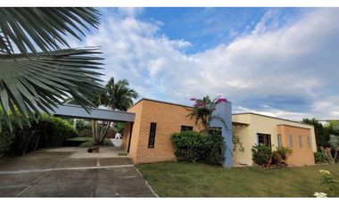 CASA CAMPESTRE EN EXCLUSIVO CONDOMINIO, COMBIA