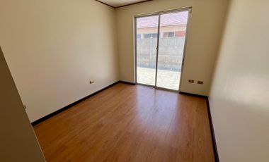 ARRIENDO CASA 3H2B BARRIO UNIVERSITARIO