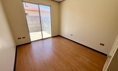 ARRIENDO CASA 3H2B BARRIO UNIVERSITARIO