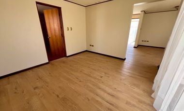 ARRIENDO CASA 3H2B BARRIO UNIVERSITARIO