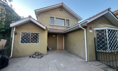 VENDO CASA COCINA NUEVA ALTO MACUL