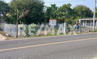 Terreno a Orilla de Carretera en Espinal, Juchitan Oaxaca - (3)