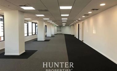 Oficina en Arriendo en Andres Bello / El Bosque Norte