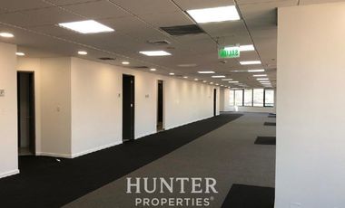 Oficina en Arriendo en Andres Bello / El Bosque Norte