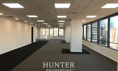 Oficina en Arriendo en Andres Bello / El Bosque Norte