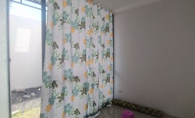 Royal Residence 2 Menganti ada Kanopi Gorden