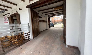 DE OPORTUNIDAD PROPIEDAD EN VENTA - AV. 12 DE ABRIL - CUENCA