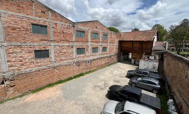 DE OPORTUNIDAD PROPIEDAD EN VENTA - AV. 12 DE ABRIL - CUENCA