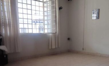 Venta De Casa En Esquina – Balneario De Ancón, A Metros Del Malecón Ferreiros