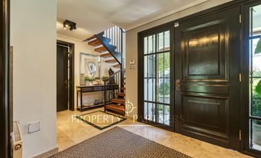 Espectacular Casa En Barrio Familiar, Cercana a Colegio Mayflower, Conectividad