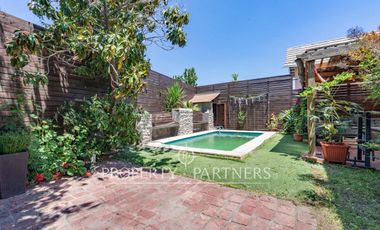 Amplia propiedad ubicada en tranquilo sector