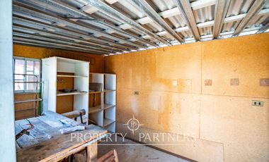 Casa de dos niveles en Peñuelas con muy buena conectividad