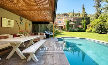 Casa estilo Provenzal con gran jardín