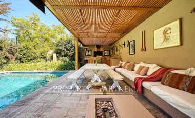 Casa estilo Provenzal con gran jardín