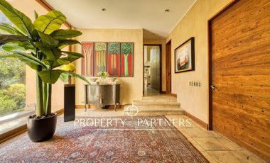 Casa estilo Provenzal con gran jardín