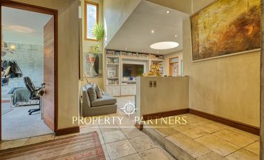 Casa estilo Provenzal con gran jardín