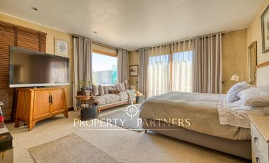 Casa estilo Provenzal con gran jardín