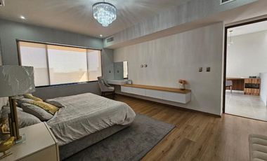 Casa en Venta en Colina de Santiago – Sector Viñedos, Torreón