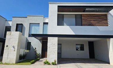 Casa en Venta en Colina de Santiago – Sector Viñedos, Torreón