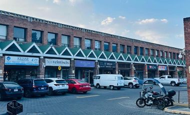 Local Renta Plaza San Carlos Metepec