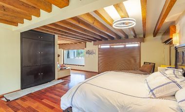 Amplia casa con vista espectacular a la laguna de Valle de Bravo