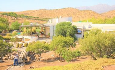 Hermosa casa moderna en parcela