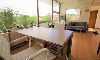 Hermosa casa moderna en parcela