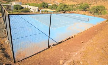 Hermosa casa moderna en parcela