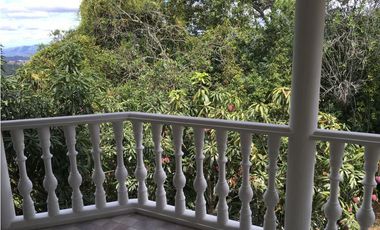 VENTA CASA CAMPESTRE LA MESA