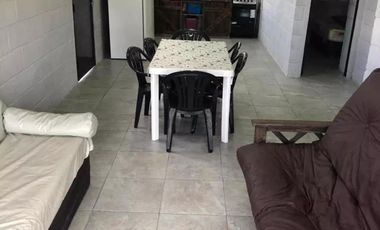 Casa en venta - 2 Dormitorios 1 Baño - Cocheras - 600Mts2 - Mar del Sur