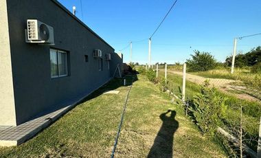 Casa en venta - 3 Dormitorios 3 Baños - 2.000Mts2 - San Andrés de Giles