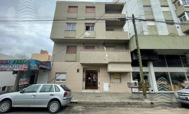 Departamento 2 amb, pleno centro de Mar de Ajo c/gas natural.