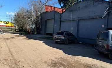 Galpón VENTA, Ecxelente ubicación a 50 mts de Acc. Oeste