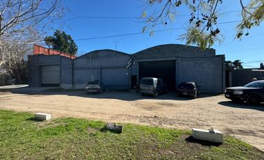 Galpón VENTA, Ecxelente ubicación a 50 mts de Acc. Oeste