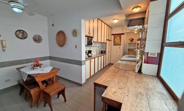 Dúplex muy luminoso 5 dormitorios Escritorio 2 baños completos 2 toilettes Belgrano