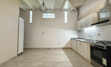 Casa de 2 dormitorios con pileta en Funes