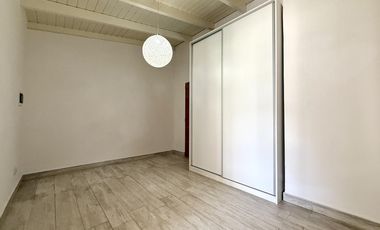 Casa de 2 dormitorios con pileta en Funes