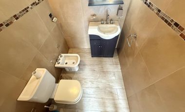 Casa de 2 dormitorios con pileta en Funes