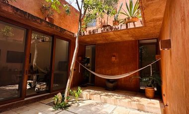 CASA EN VENTA MERIDA, CENTRO, BARRIO SANTA ANA, VILLAS 43, ENTREGA INMEDIATA.