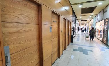 OPORTUNIDAD  OFICINA EN GALERIA OLIVER DE 4 AMBIENTES  EN LOMAS DE ZAMORA ACEPTA VEHICULOS EN PERMUTA