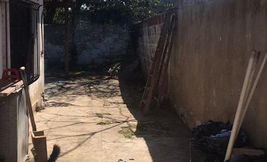 Casa en venta - 4 Dormitorios 3 Baños - 302Mts2 - Merlo