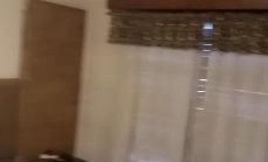 Casa en venta - 4 Dormitorios 3 Baños - 302Mts2 - Merlo